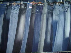 рождения джинсов